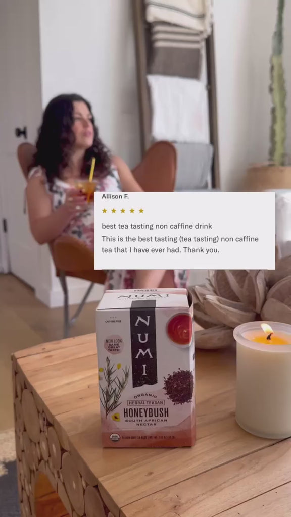 woman sipping numi iced honeybush tea and a 5 star review